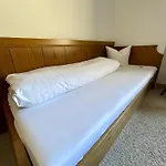 Zirbenhof מלון 2*