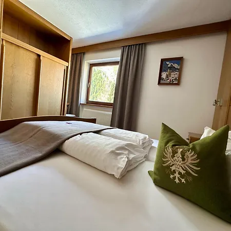 Zirbenhof 2* Sankt Leonhard im Pitztal