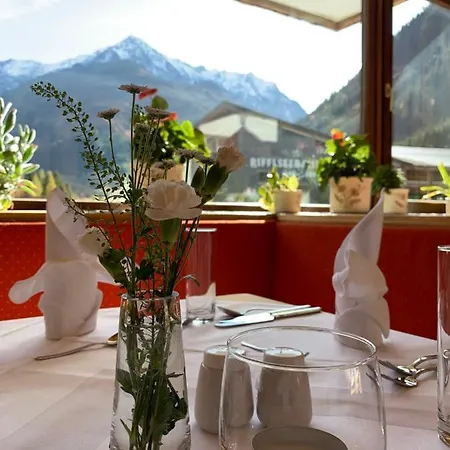 Zirbenhof Hotel 2*
