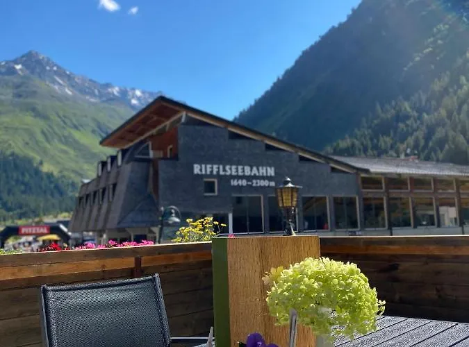 Zirbenhof 2* Sankt Leonhard im Pitztal