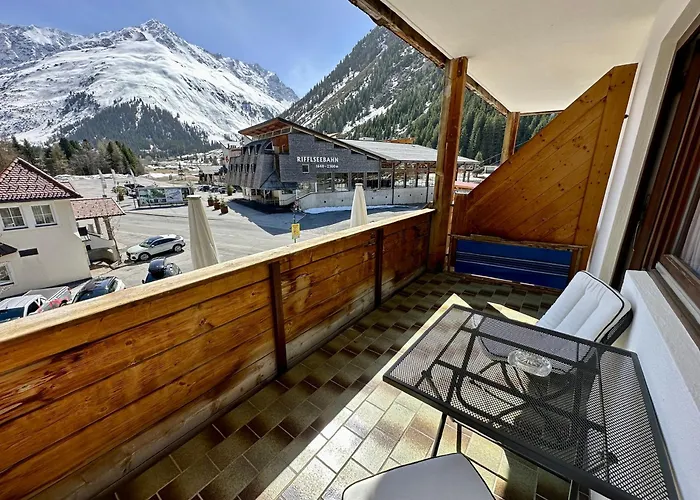 Zirbenhof Sankt Leonhard im Pitztal