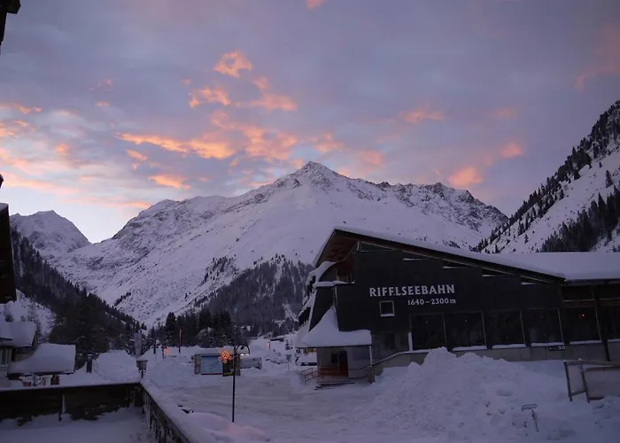 Zirbenhof 2* Sankt Leonhard im Pitztal